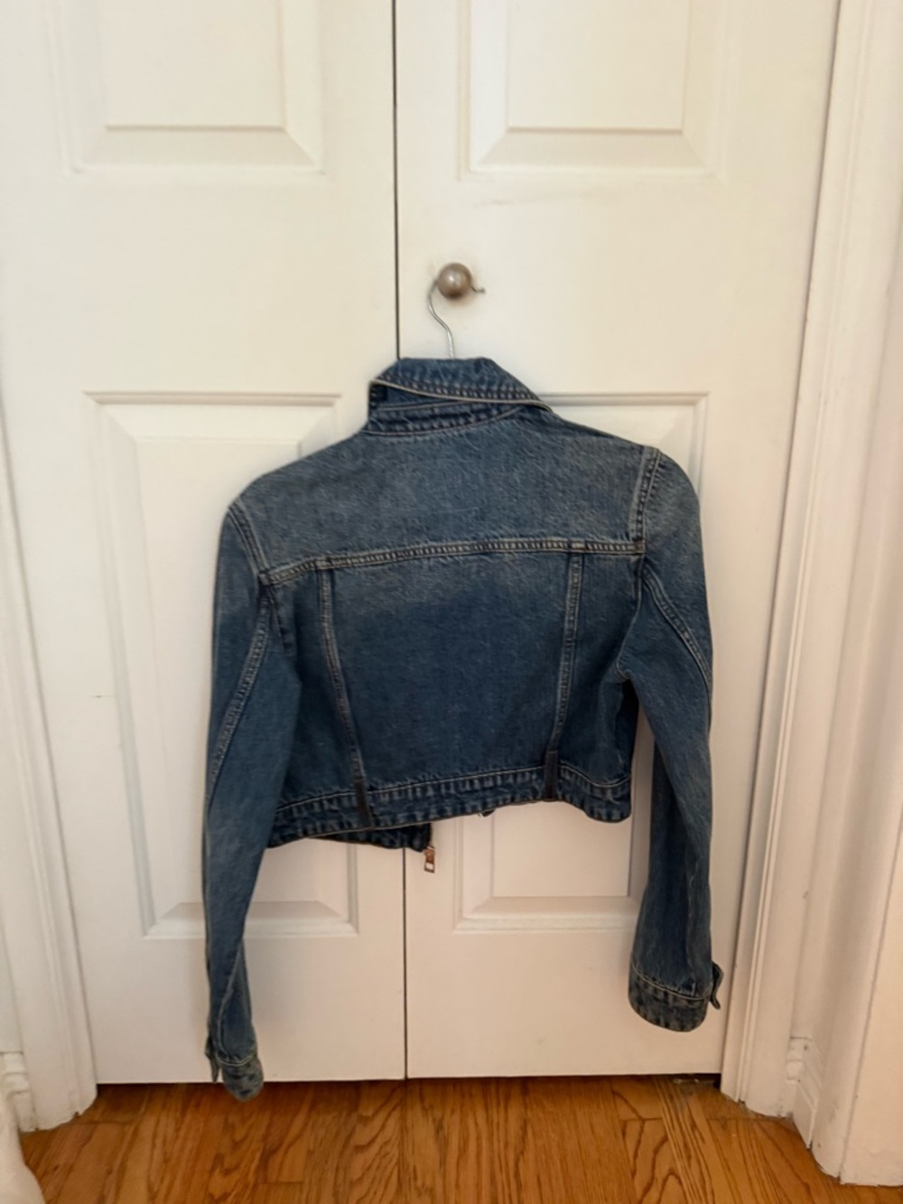 Avery Two Tone Utility Jacket in Tonal Utility
GRLFRND - Picture 5 of 7